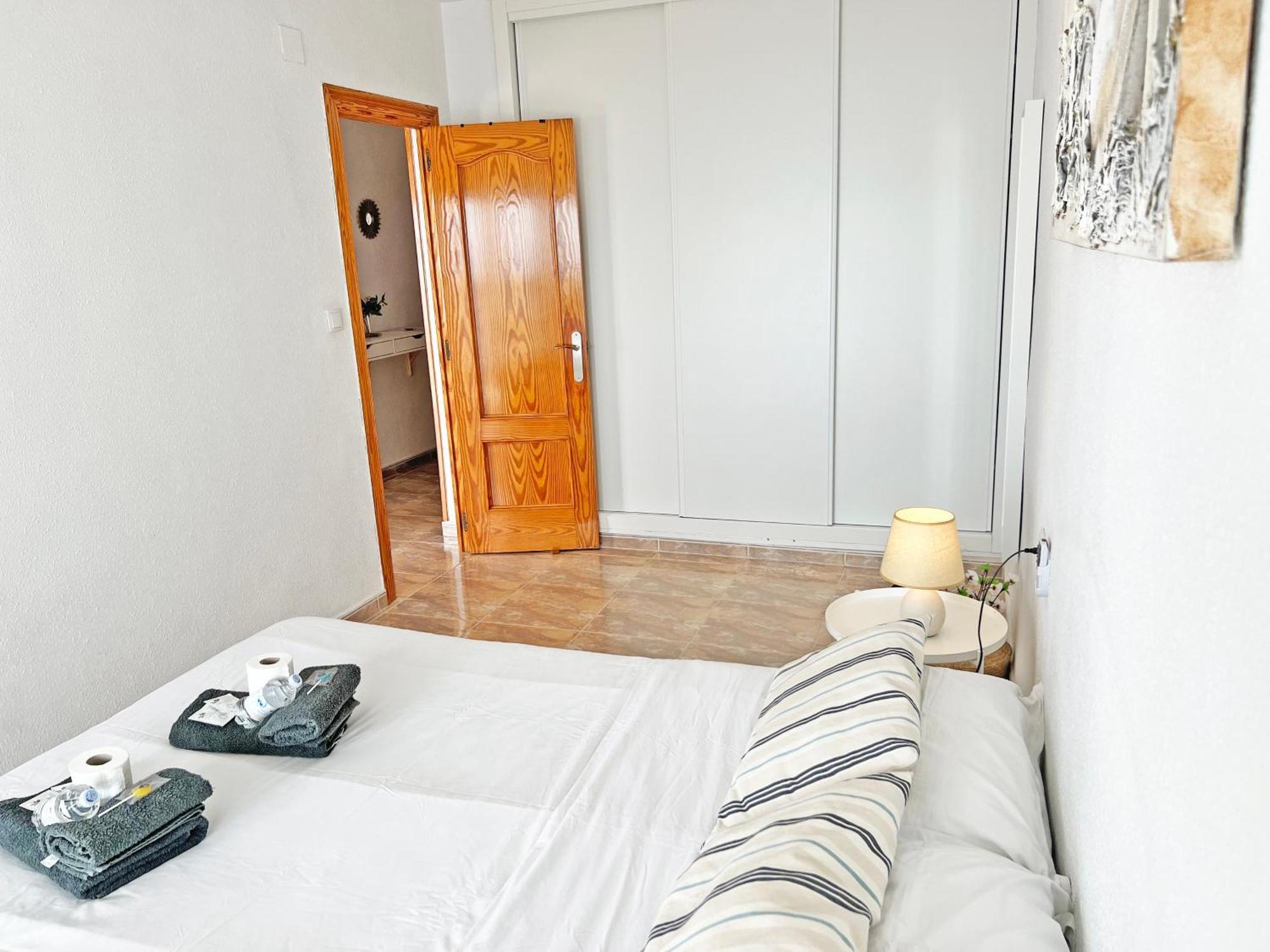 Atico Frente Al Mar 2 Terrazas Barbacoa Y Parking Sujeto A Disponibilidad Lejlighed El Campello Eksteriør billede