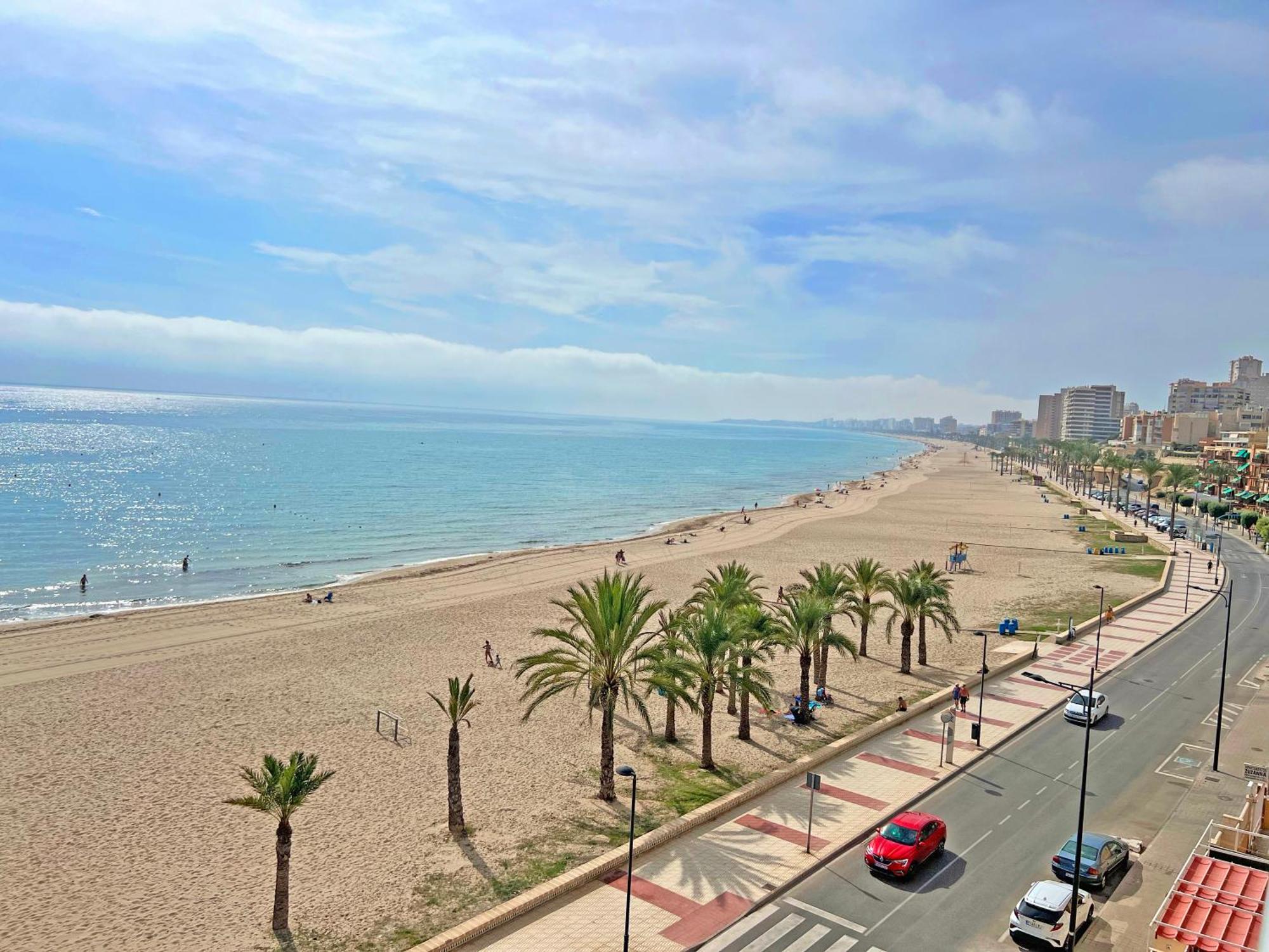Atico Frente Al Mar 2 Terrazas Barbacoa Y Parking Sujeto A Disponibilidad Lejlighed El Campello Eksteriør billede