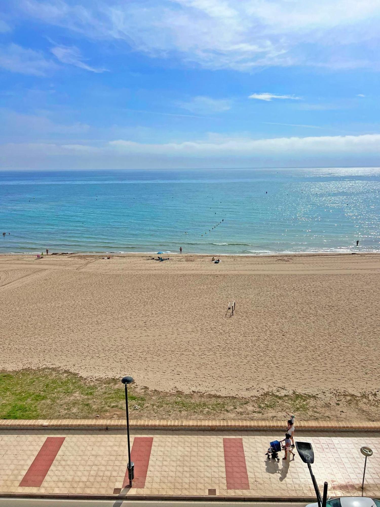 Atico Frente Al Mar 2 Terrazas Barbacoa Y Parking Sujeto A Disponibilidad Lejlighed El Campello Eksteriør billede