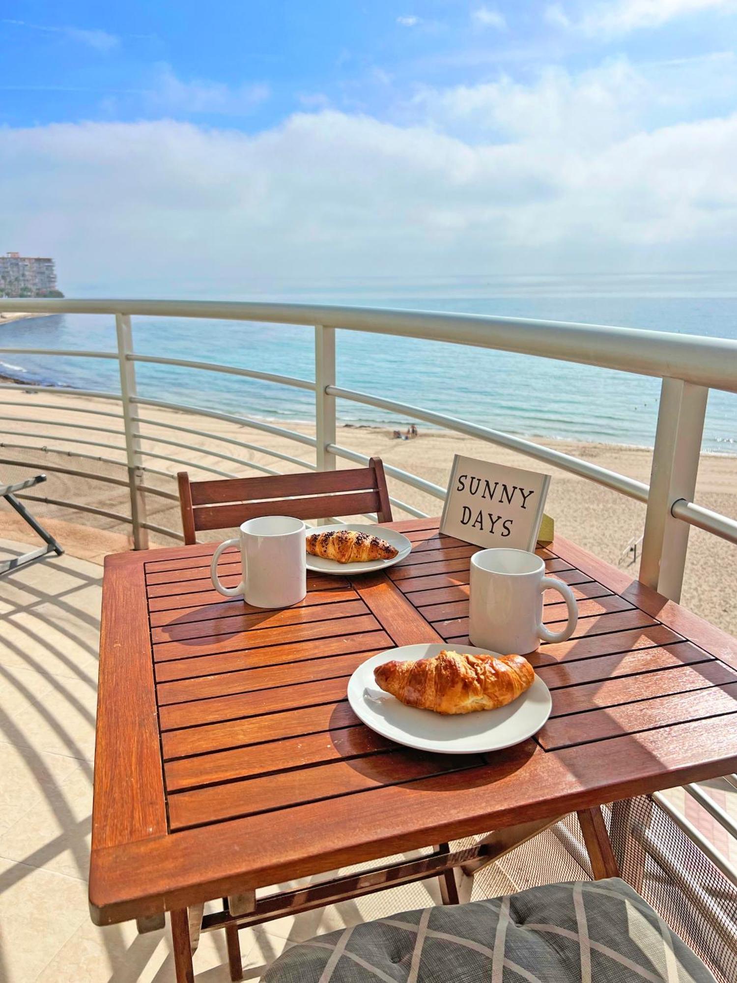 Atico Frente Al Mar 2 Terrazas Barbacoa Y Parking Sujeto A Disponibilidad Lejlighed El Campello Eksteriør billede